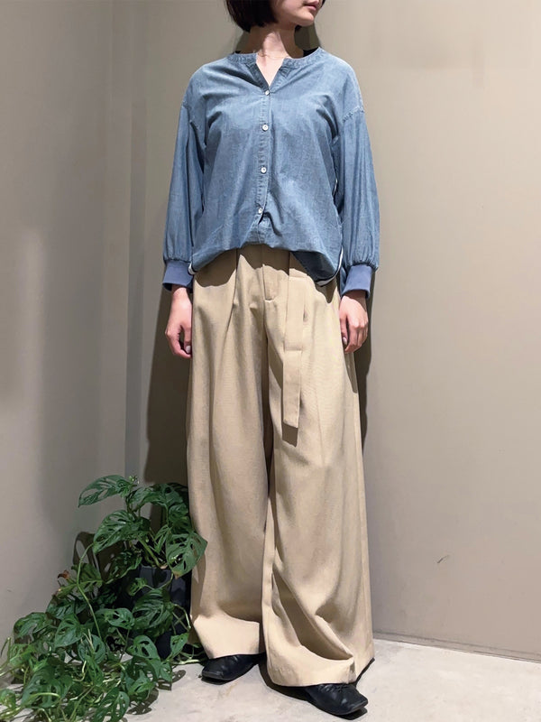 スタンドカラーシャツ