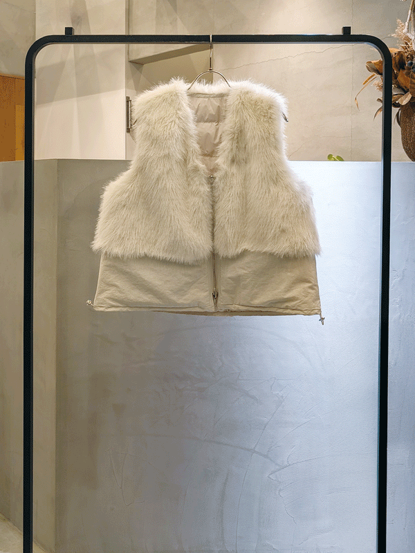 フロントファーリバーシブルダウンベスト