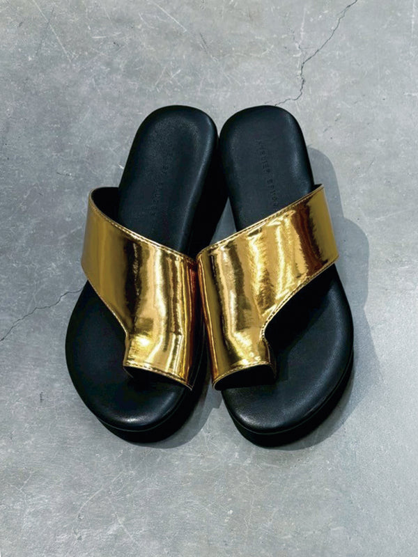 Thong sandals