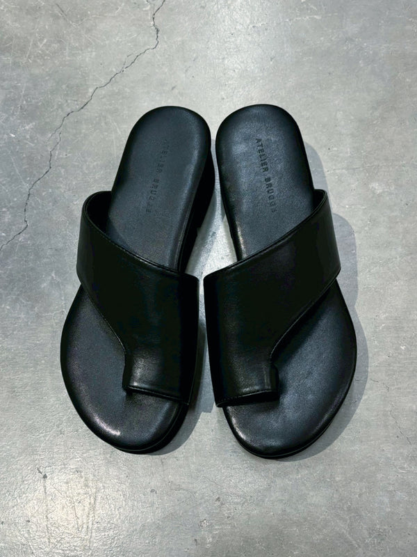 Thong sandals