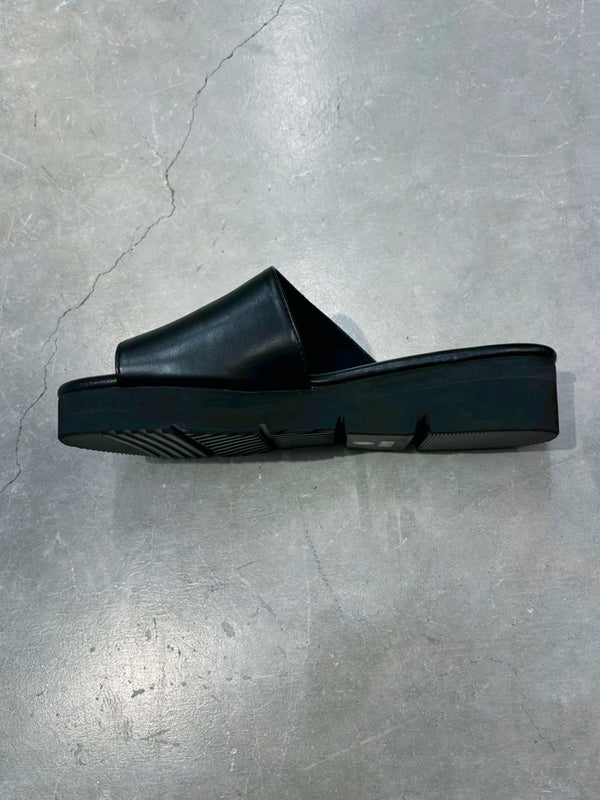 Thong sandals