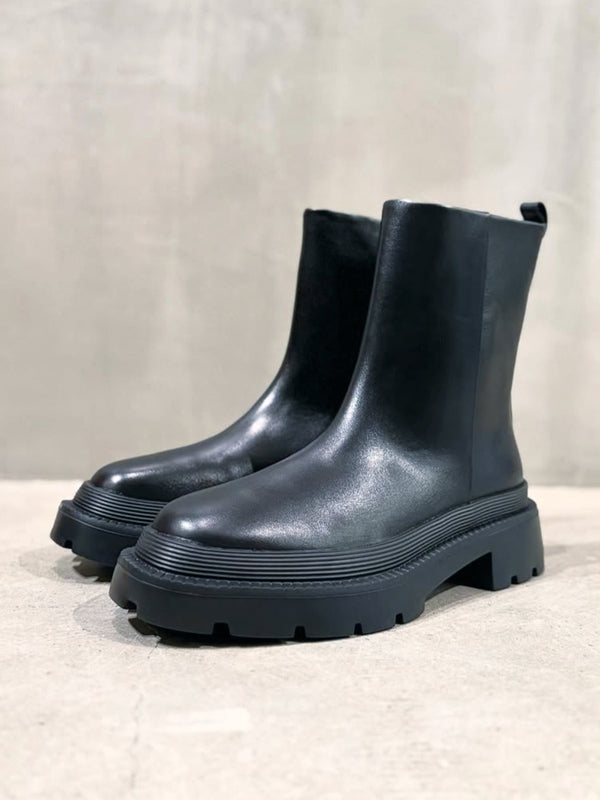 Tank boots