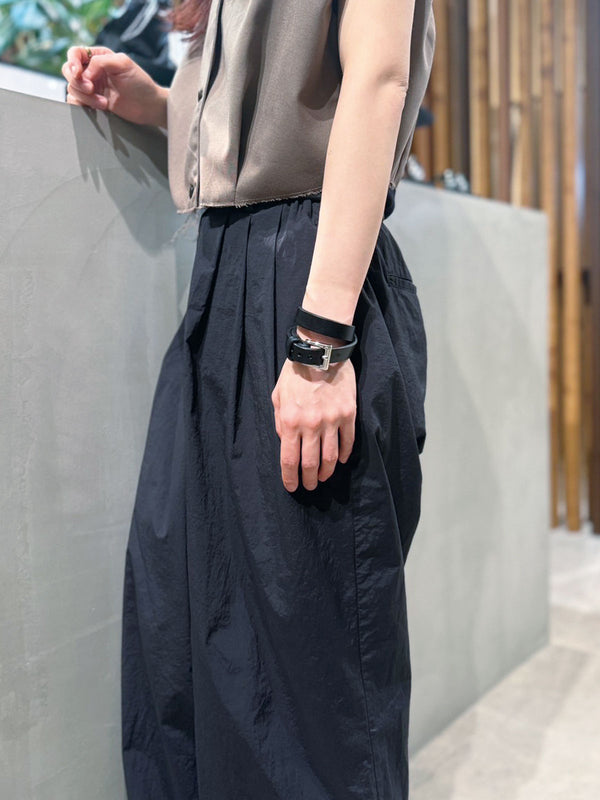 W LEATHER BRACELET