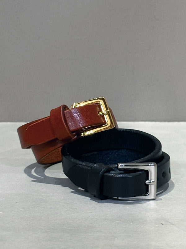 W LEATHER BRACELET