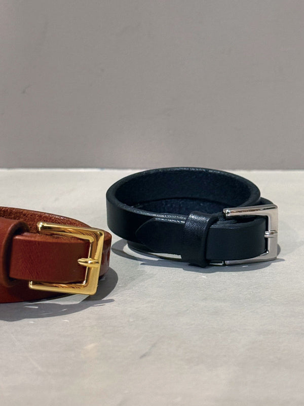 W LEATHER BRACELET