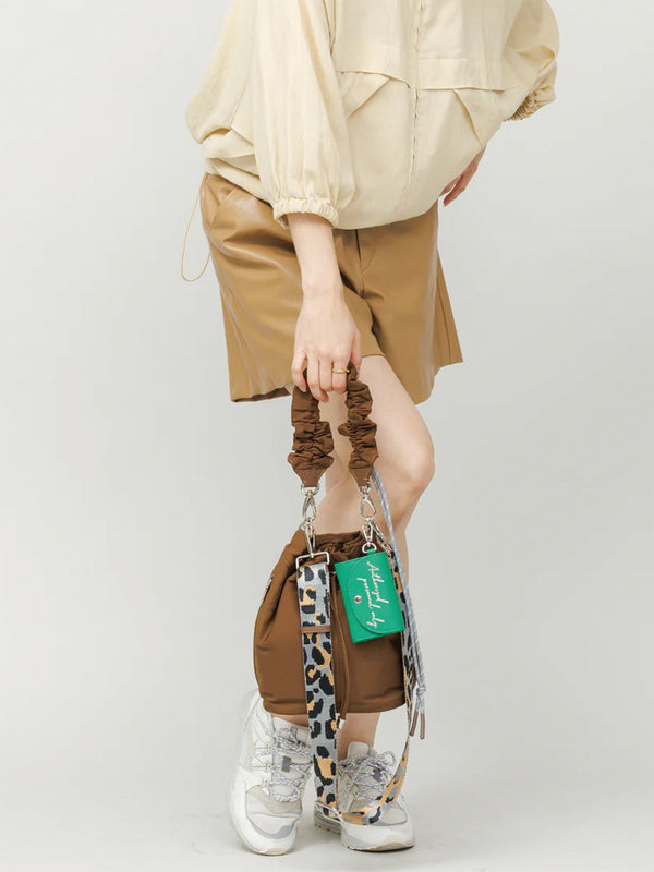 PL GATHER STRAP HANDBAG