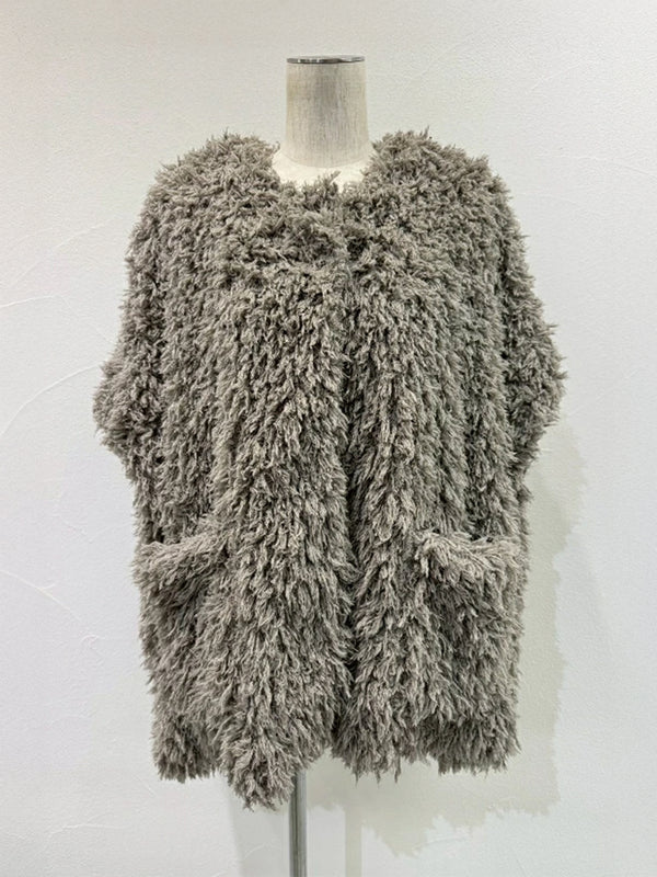 ラメシャギーポンチョ