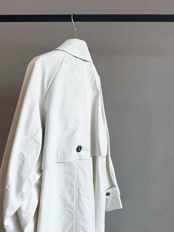 ミドルトレンチコート
