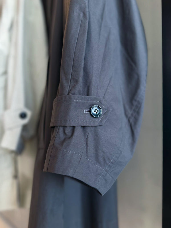 ミドルトレンチコート