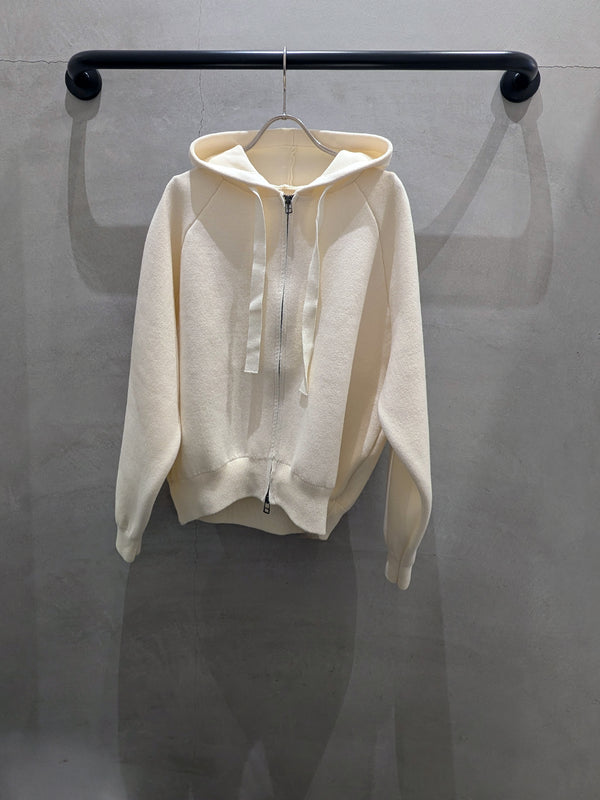 ニットフーディ