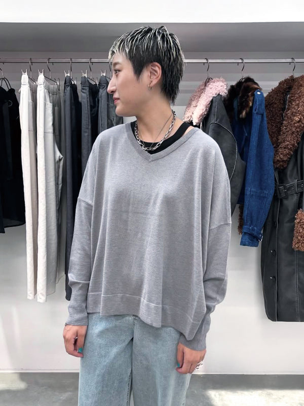 Montrose前後着用ロゴニット