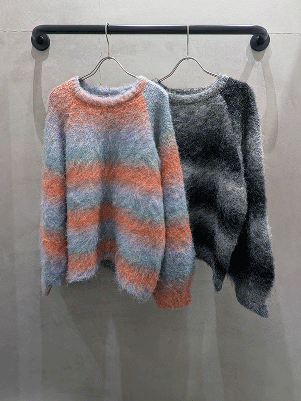 グラデーションボーダーニット