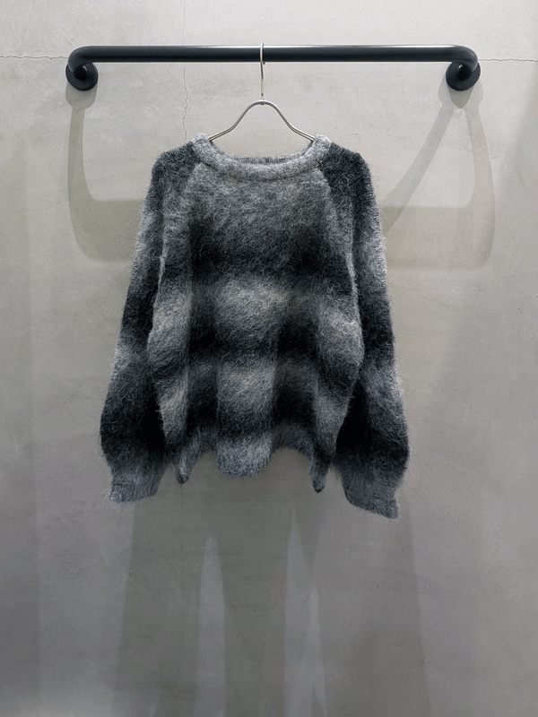 グラデーションボーダーニット