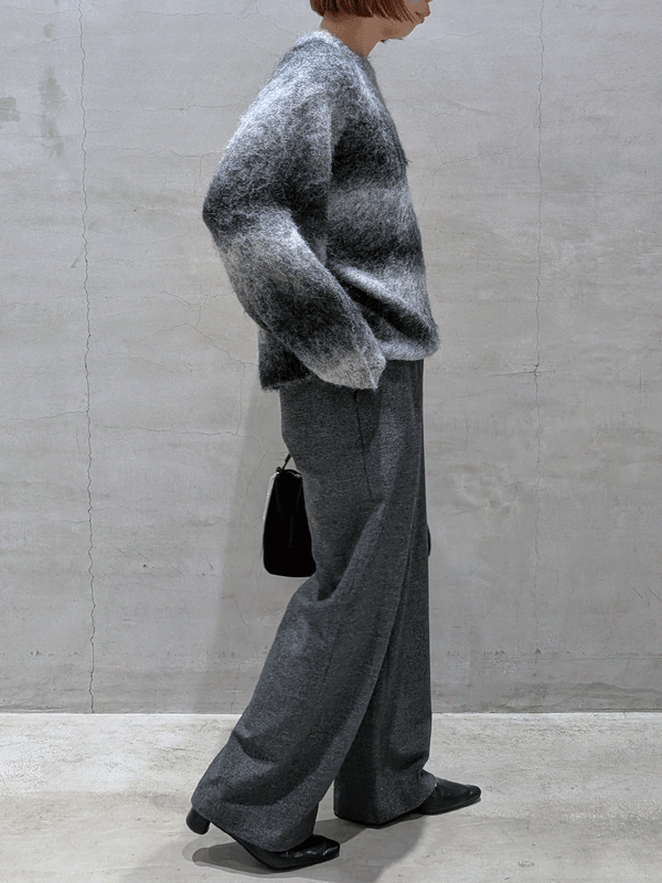 グラデーションボーダーニット