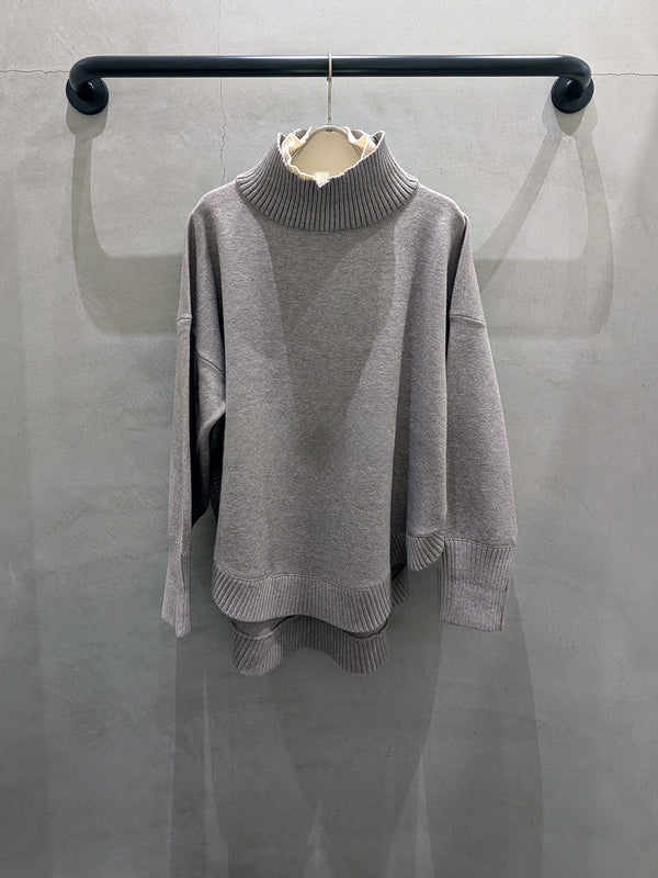 ダブルカラータートルニット