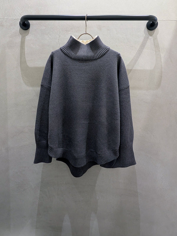 ダブルカラータートルニット