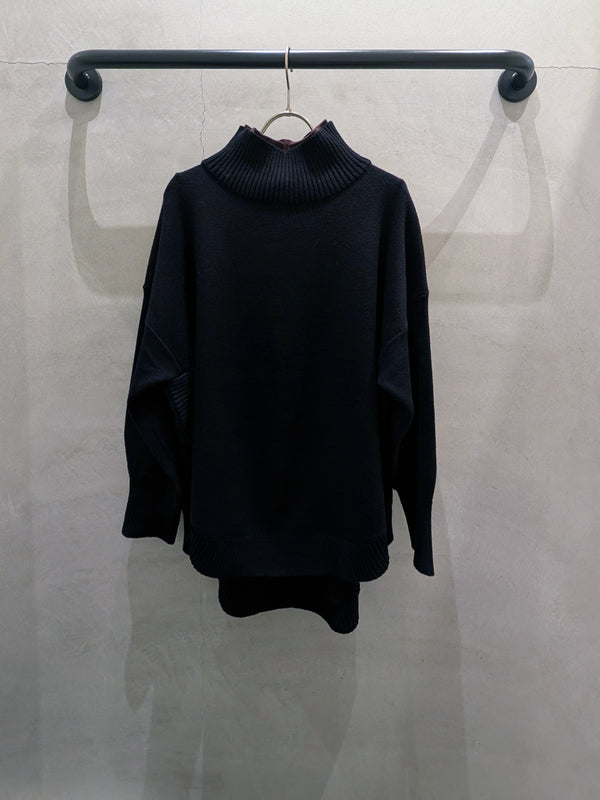 ダブルカラータートルニット