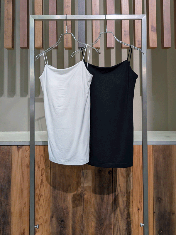 Uバックカップ付きキャミソール