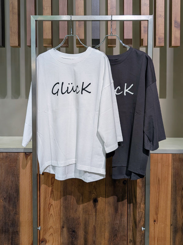 CLUCKロゴスリットTシャツ