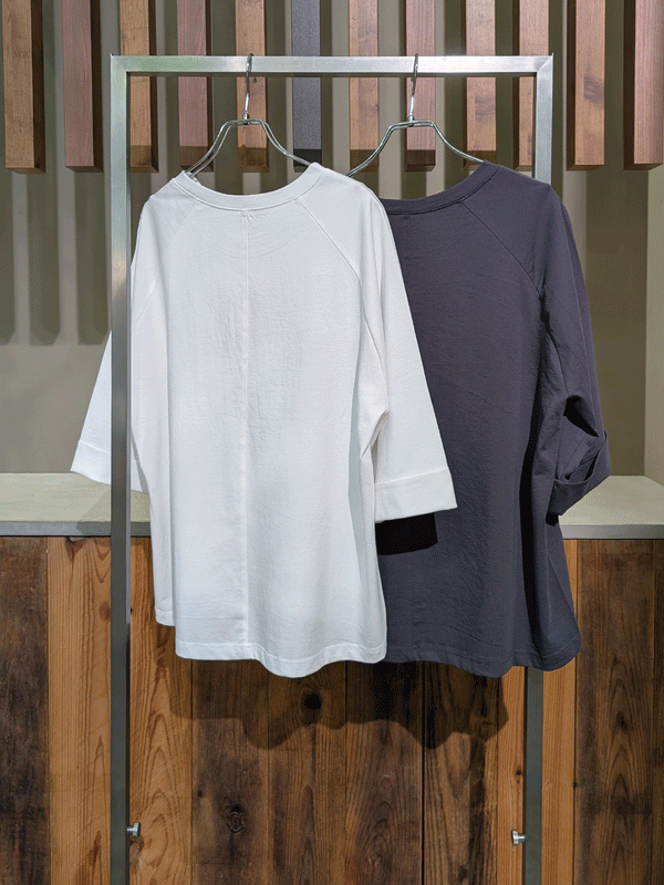 箔プリントロゴTシャツ