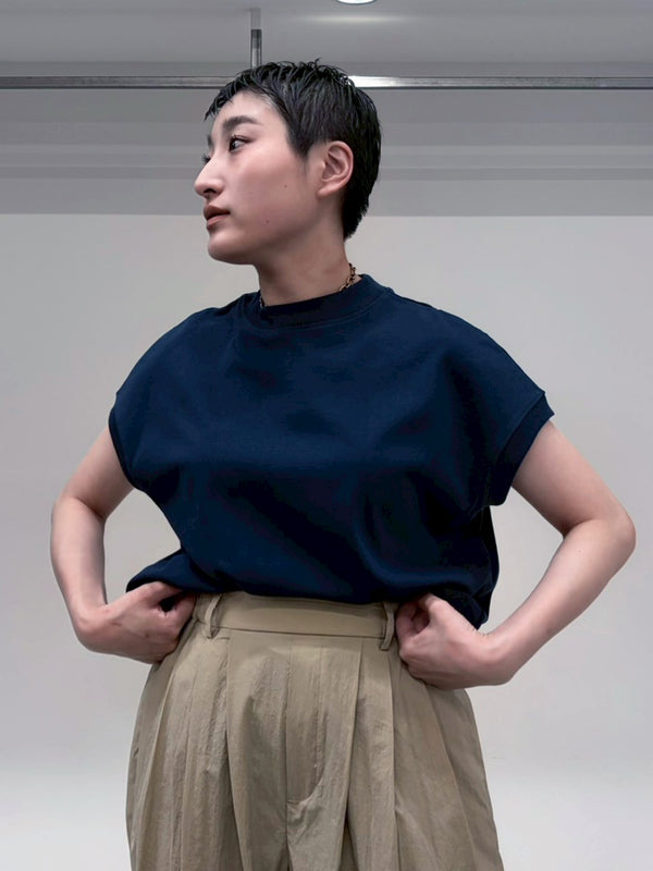 モックネックフレンチTシャツ