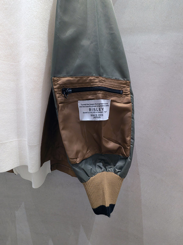 ドッキングポケットスリーブニット