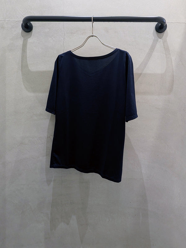 back-V tee
