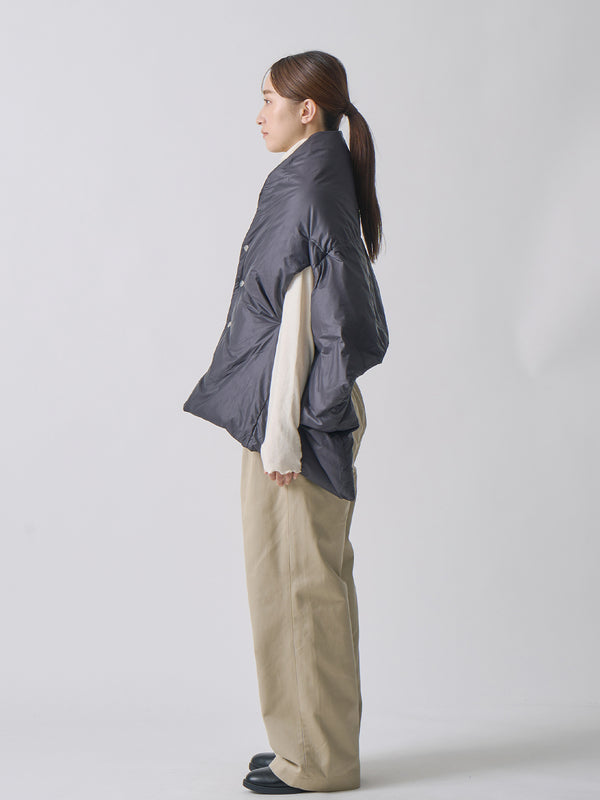 REVERSIBLE DOWN CAPE
