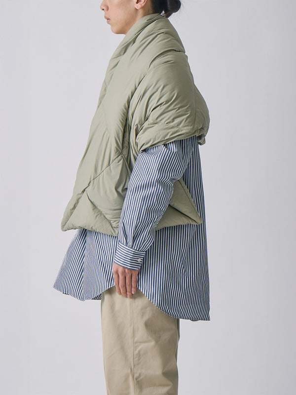 REVERSIBLE DOWN CAPE