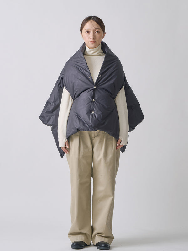 REVERSIBLE DOWN CAPE