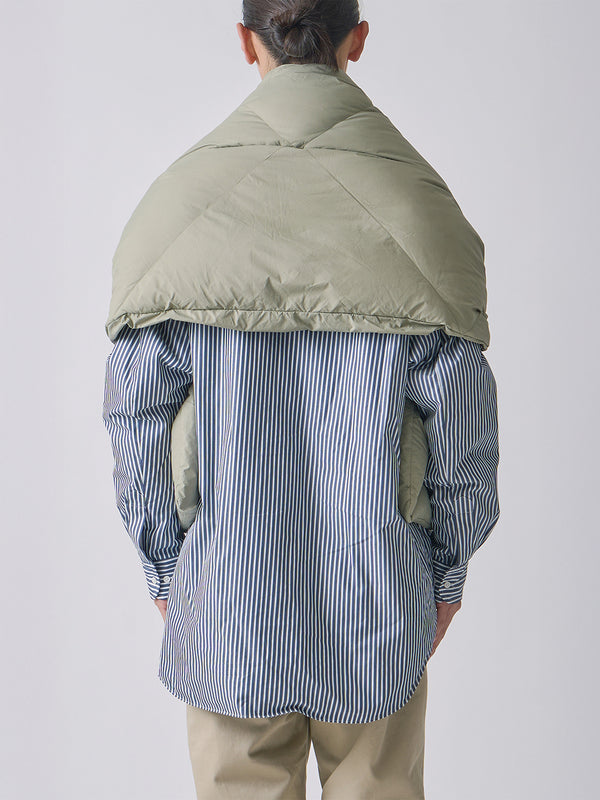 REVERSIBLE DOWN CAPE