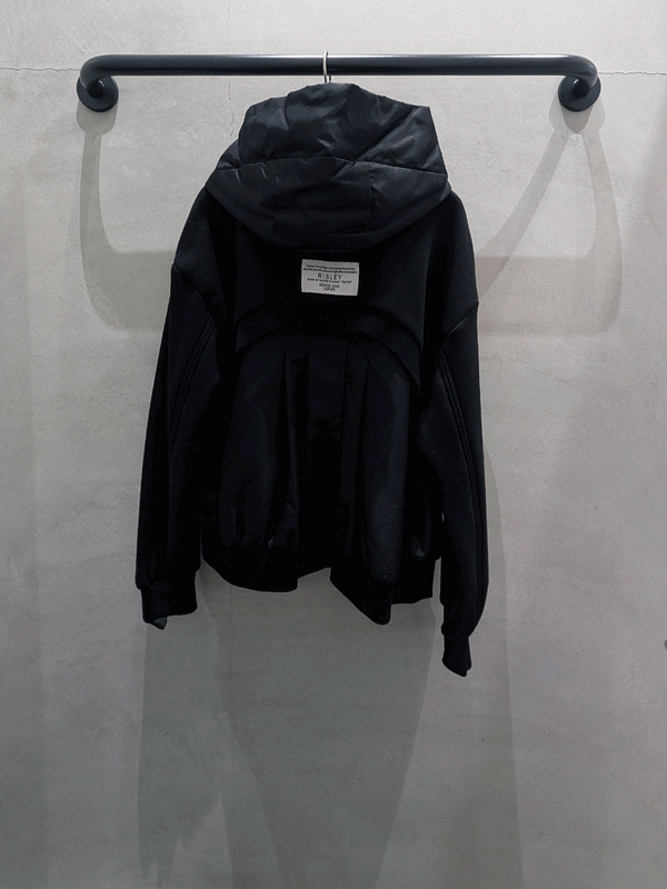 バイカラーボアフーディー