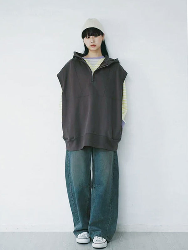 SLEEVELESS HOODED ZIP VEST