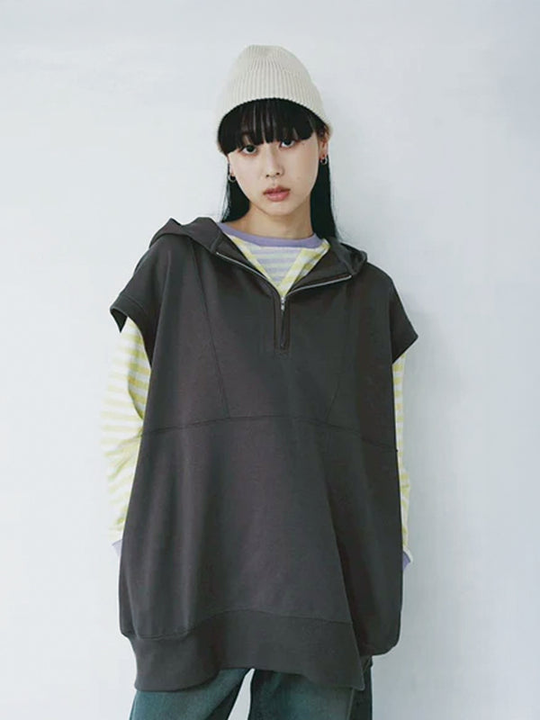 SLEEVELESS HOODED ZIP VEST