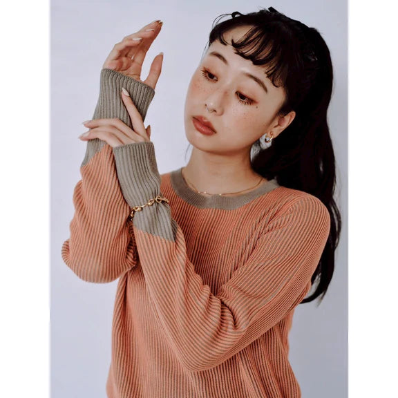 CONTRAST TRIM RIB KNIT TOP