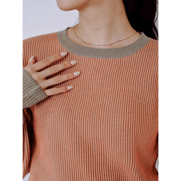 CONTRAST TRIM RIB KNIT TOP