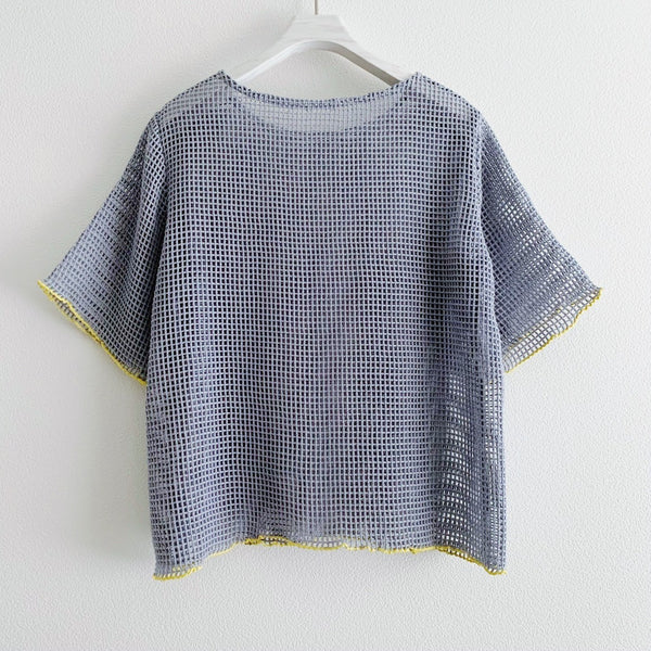 CONTRAST STITCH MESH TOP