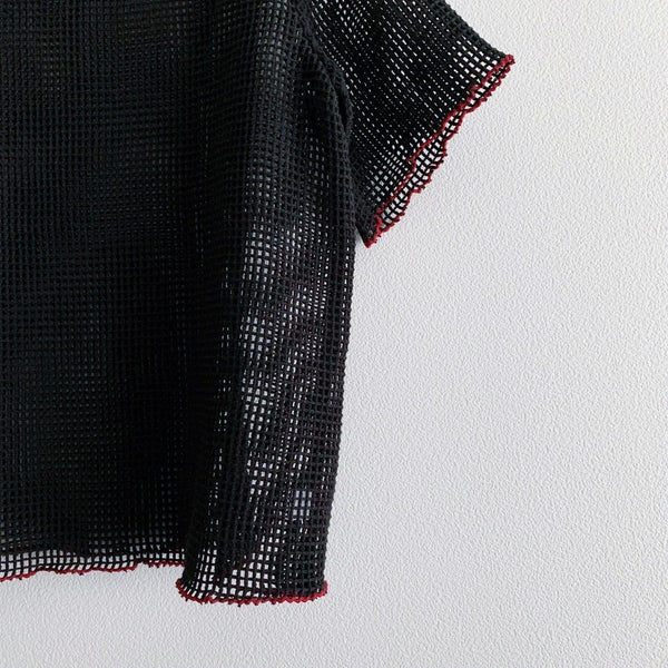 CONTRAST STITCH MESH TOP