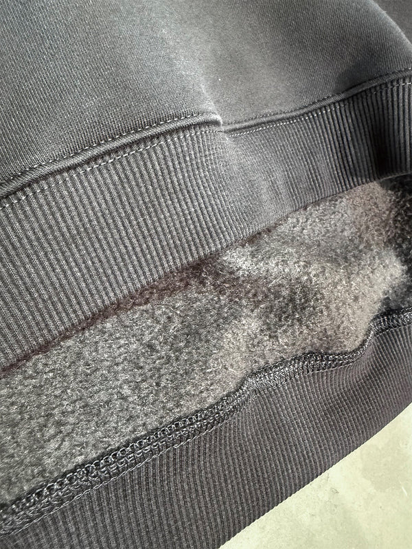 ハイネックワンポイント刺繍カットソー