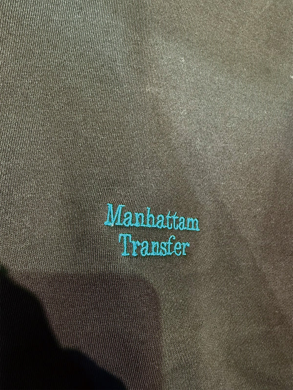 ハイネックワンポイント刺繍カットソー