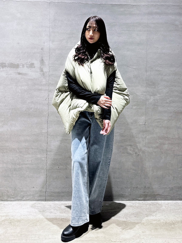 REVERSIBLE DOWN CAPE