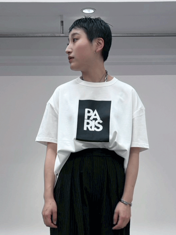 PARIS Tシャツ