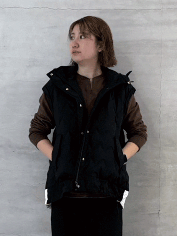 ダウンマウンテンパーカー