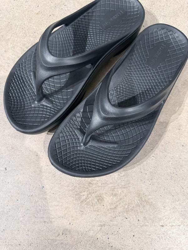 RECOVERLY SANDAL THONG