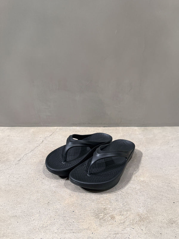 RECOVERLY SANDAL THONG
