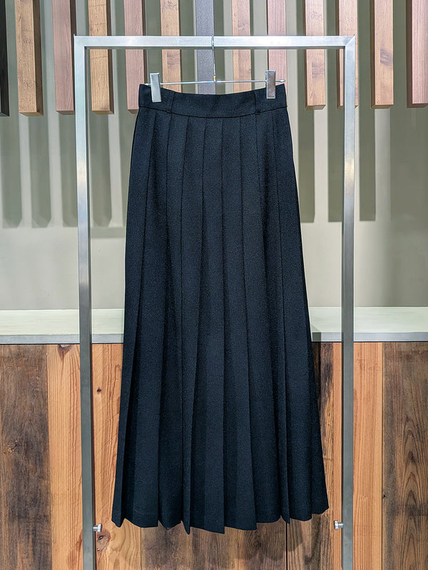 long pleats skirt