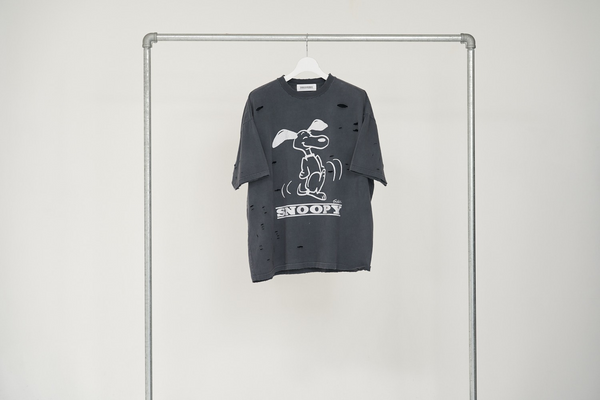 PEANUTSxDISCOVERED DAMAGE PIGMENT DYED TEE