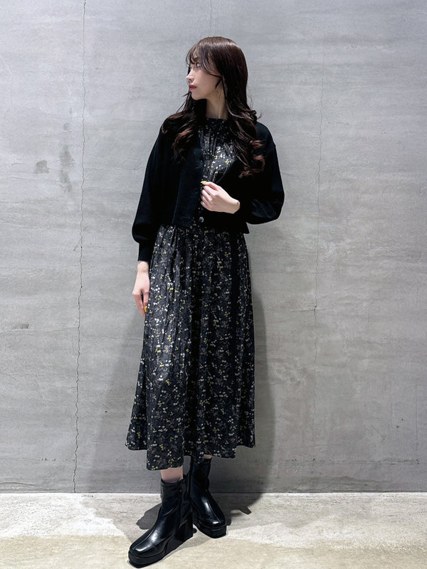 割繊フラワープリントワンピース